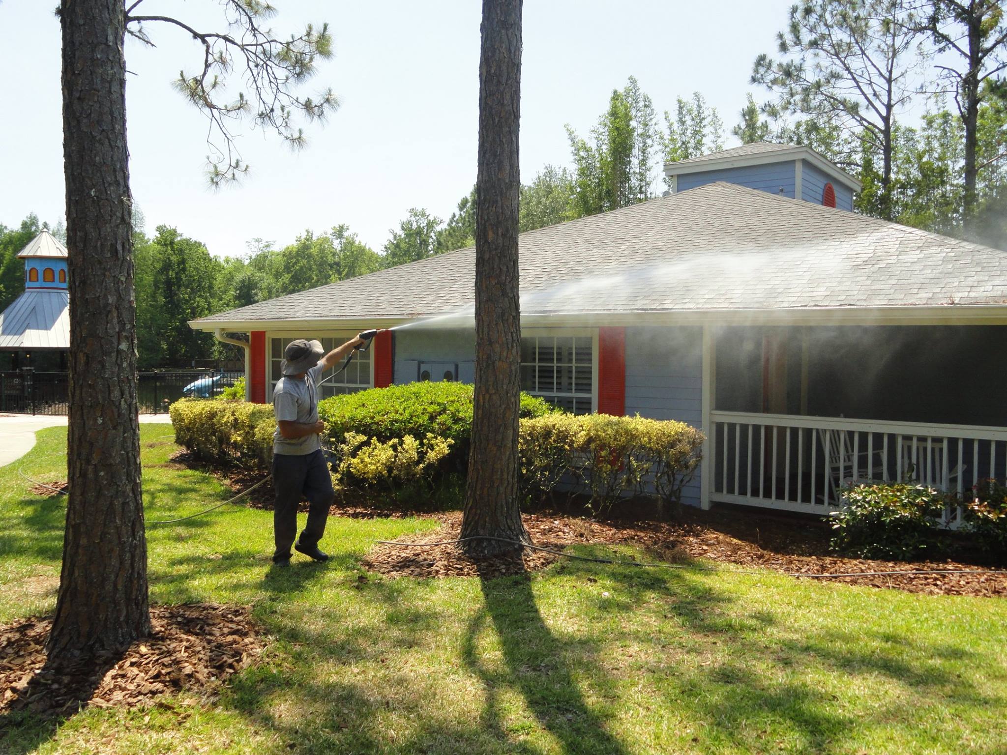 How Often You Should Pressure Wash Your Home’s Surroundings